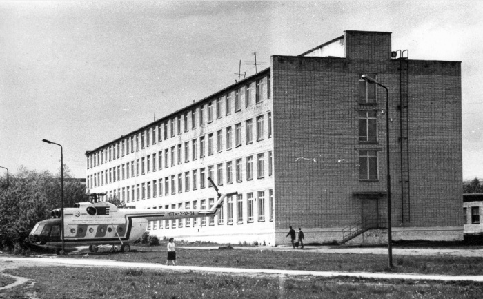 Вертолет у ВСАМТ, середина 1980-х годов