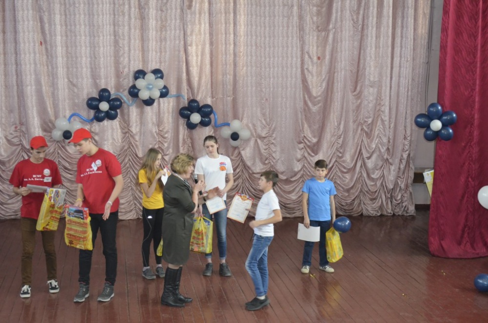 Познакомьтесь это МЫ 307