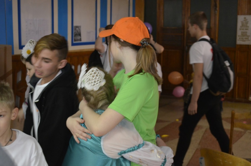 Познакомьтесь это МЫ 184