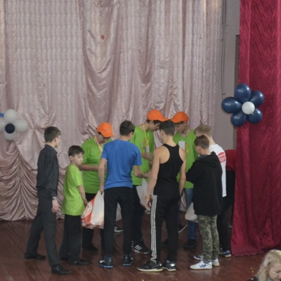 Познакомьтесь это МЫ 295