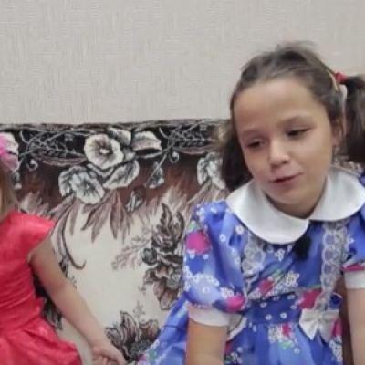 Вера 9 лет, Люда 7 лет Я.
