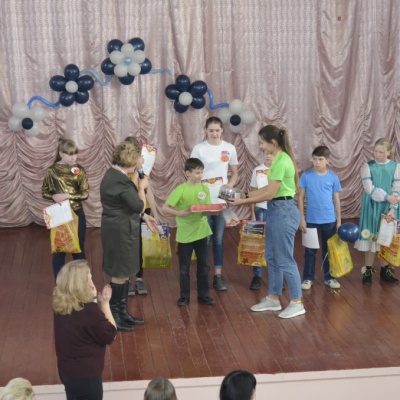 Познакомьтесь это МЫ 319